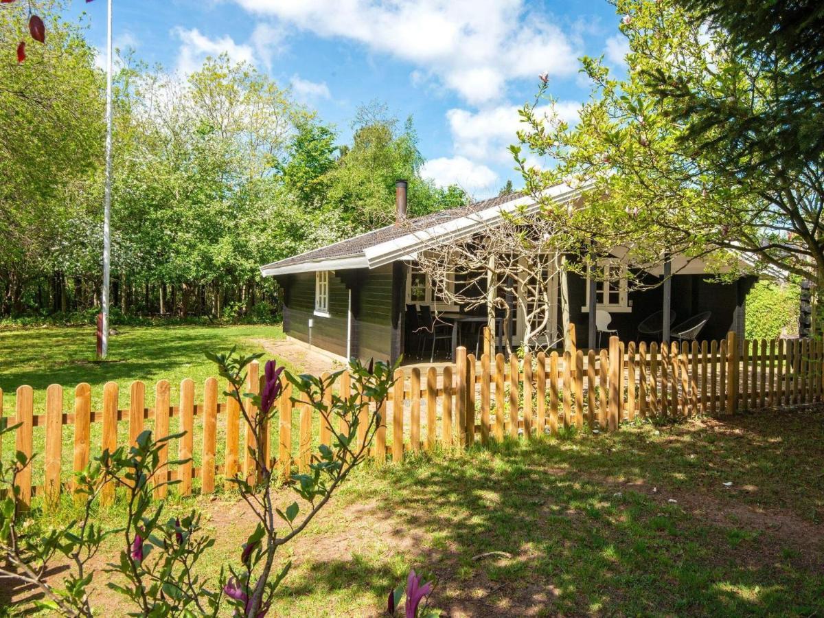 6 Person Holiday Home In F Rvang Fårvang Eksteriør billede