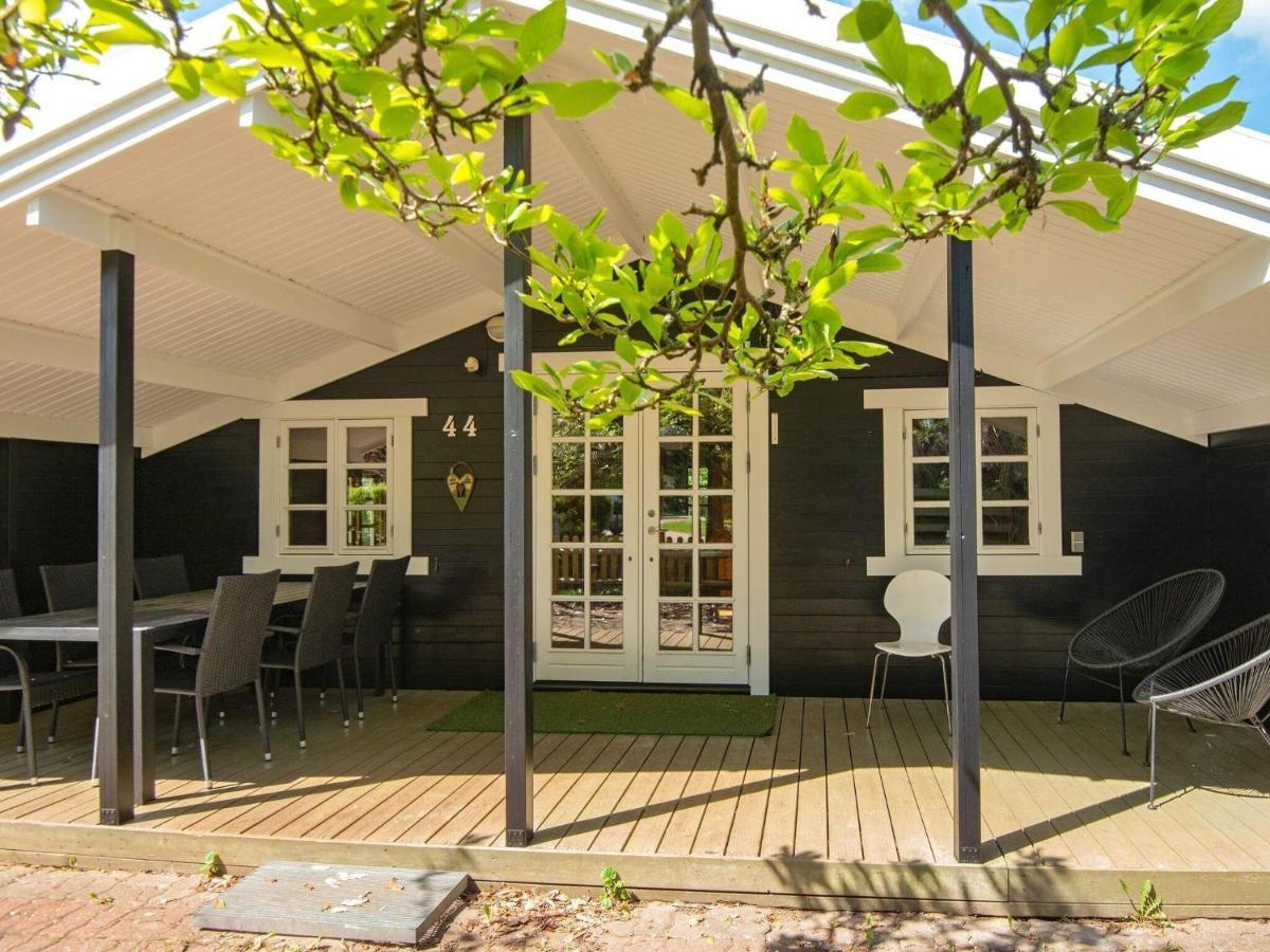 6 Person Holiday Home In F Rvang Fårvang Eksteriør billede