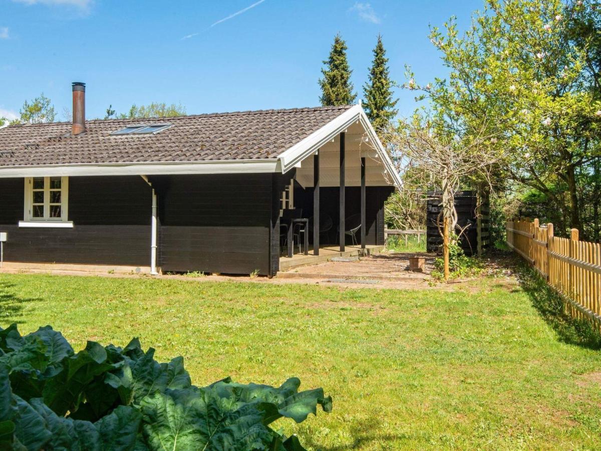 6 Person Holiday Home In F Rvang Fårvang Eksteriør billede